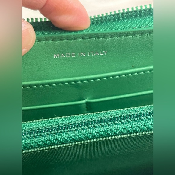 Full Inclusion Chanel Caviar Wallet - Picture 10 of 16